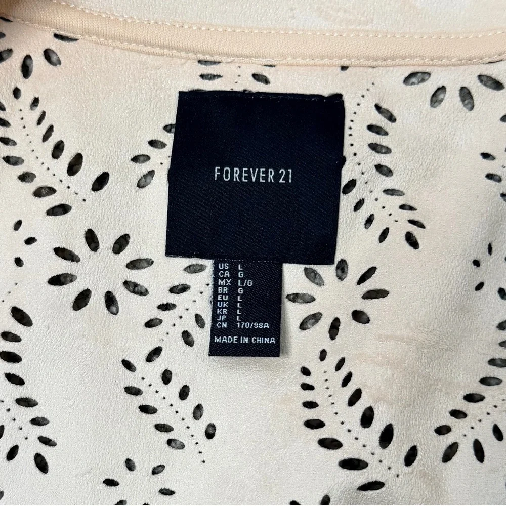 Forever 21 Pink Laser Cut Floral Eyelet Bomber Jacket Size Large